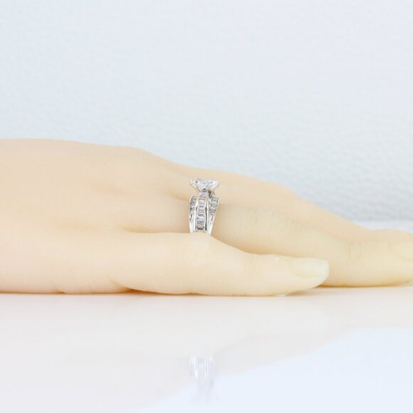 14k White Gold Marquise-Cut Diamond Accented Anniversary Engagement Ring - Picture 6 of 7
